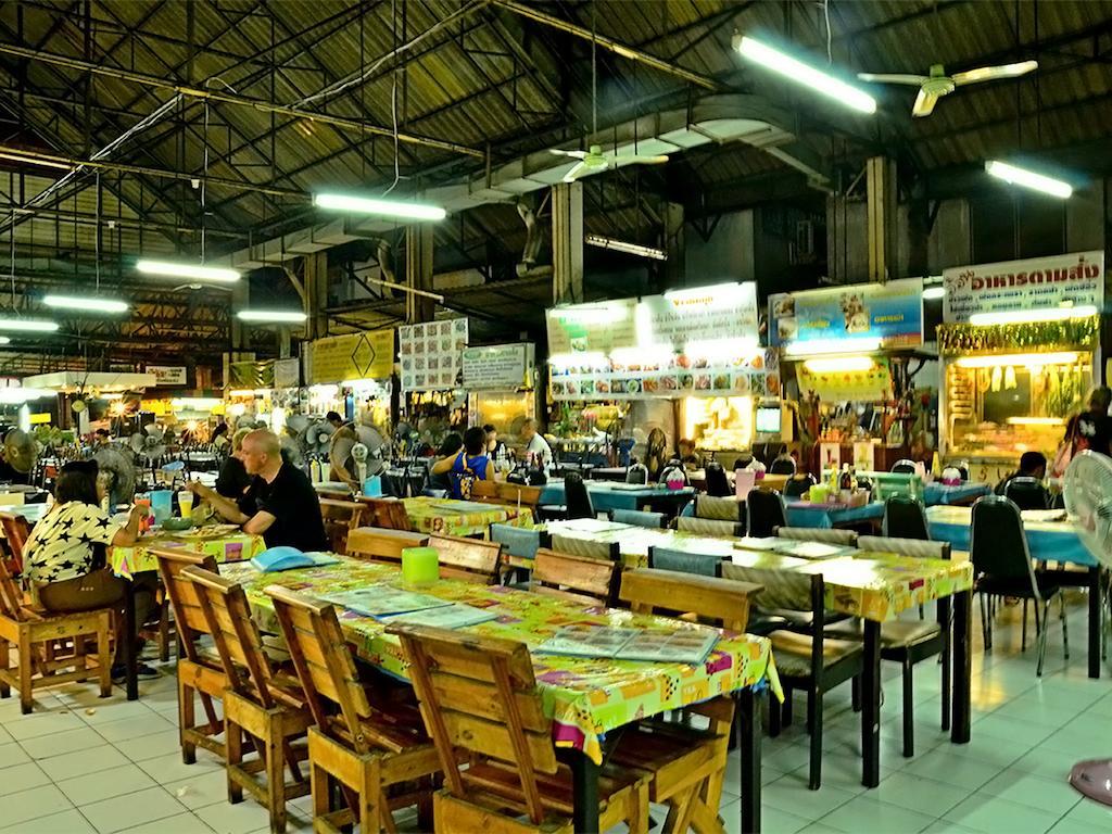 Maxwell Inn Pattaya Esterno foto