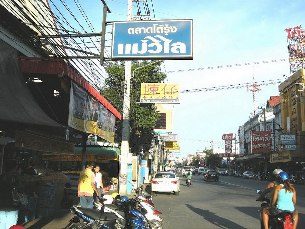 Maxwell Inn Pattaya Esterno foto