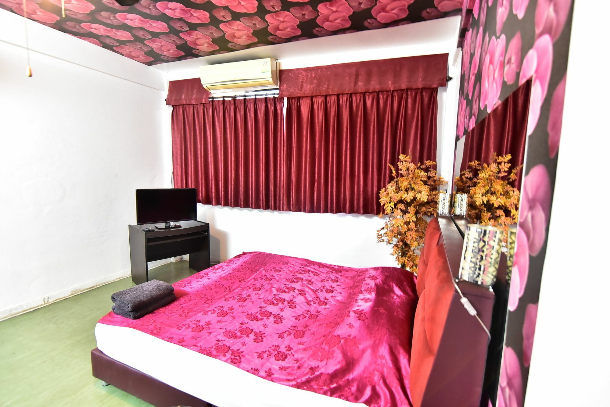 Maxwell Inn Pattaya Esterno foto