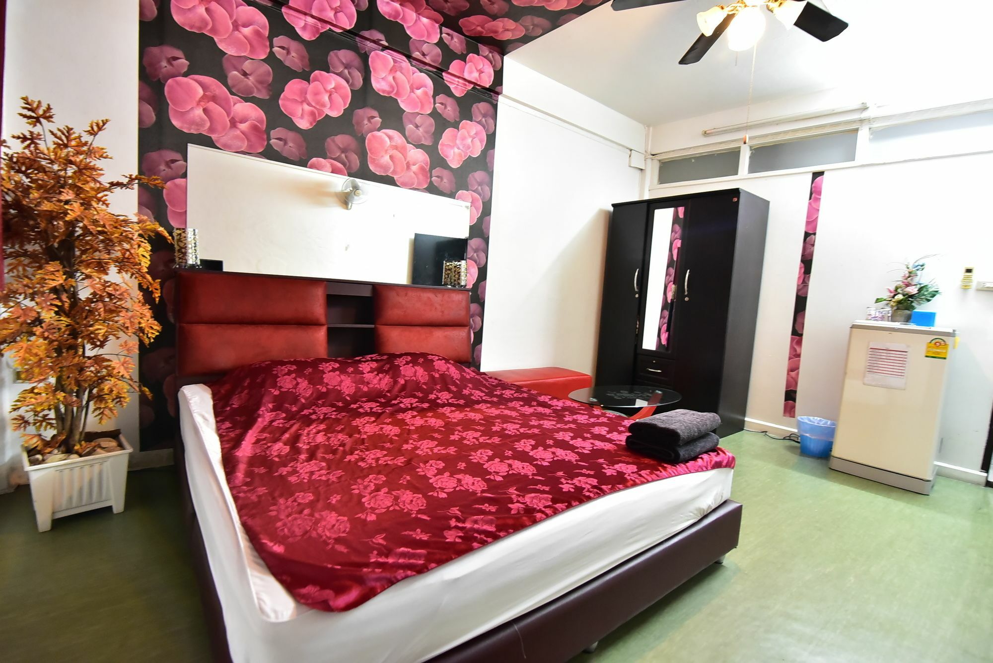 Maxwell Inn Pattaya Esterno foto